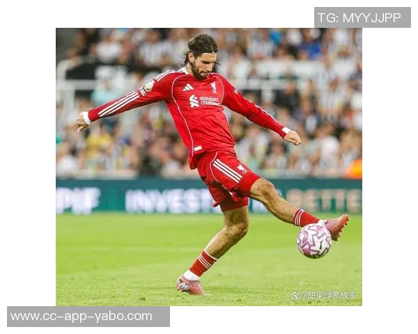 英超后卫进球榜揭晓范德芬领衔6球罗梅罗查洛巴廷伯紧随其后